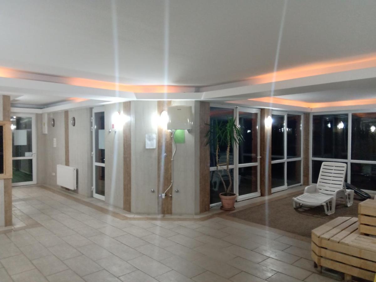 Gabi & Gabi Apartments ไฮจ์ดุสโซบอสโล ภายนอก รูปภาพ