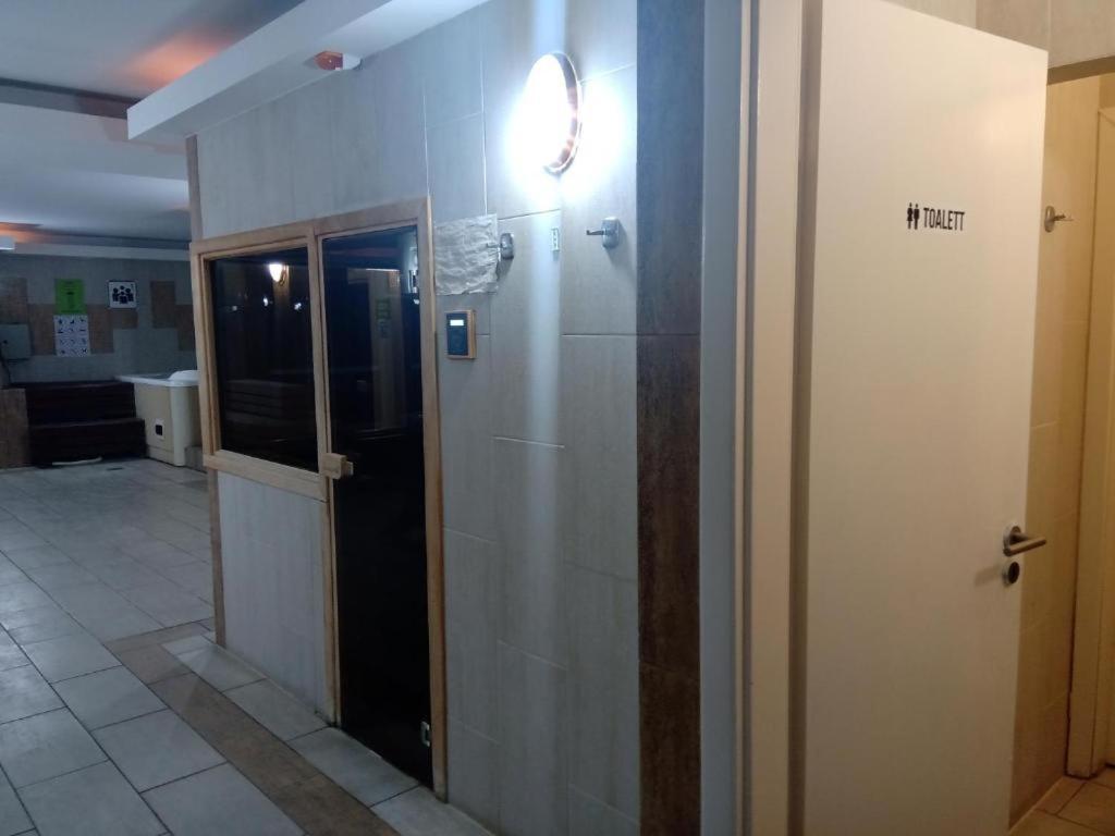 Gabi & Gabi Apartments ไฮจ์ดุสโซบอสโล ภายนอก รูปภาพ