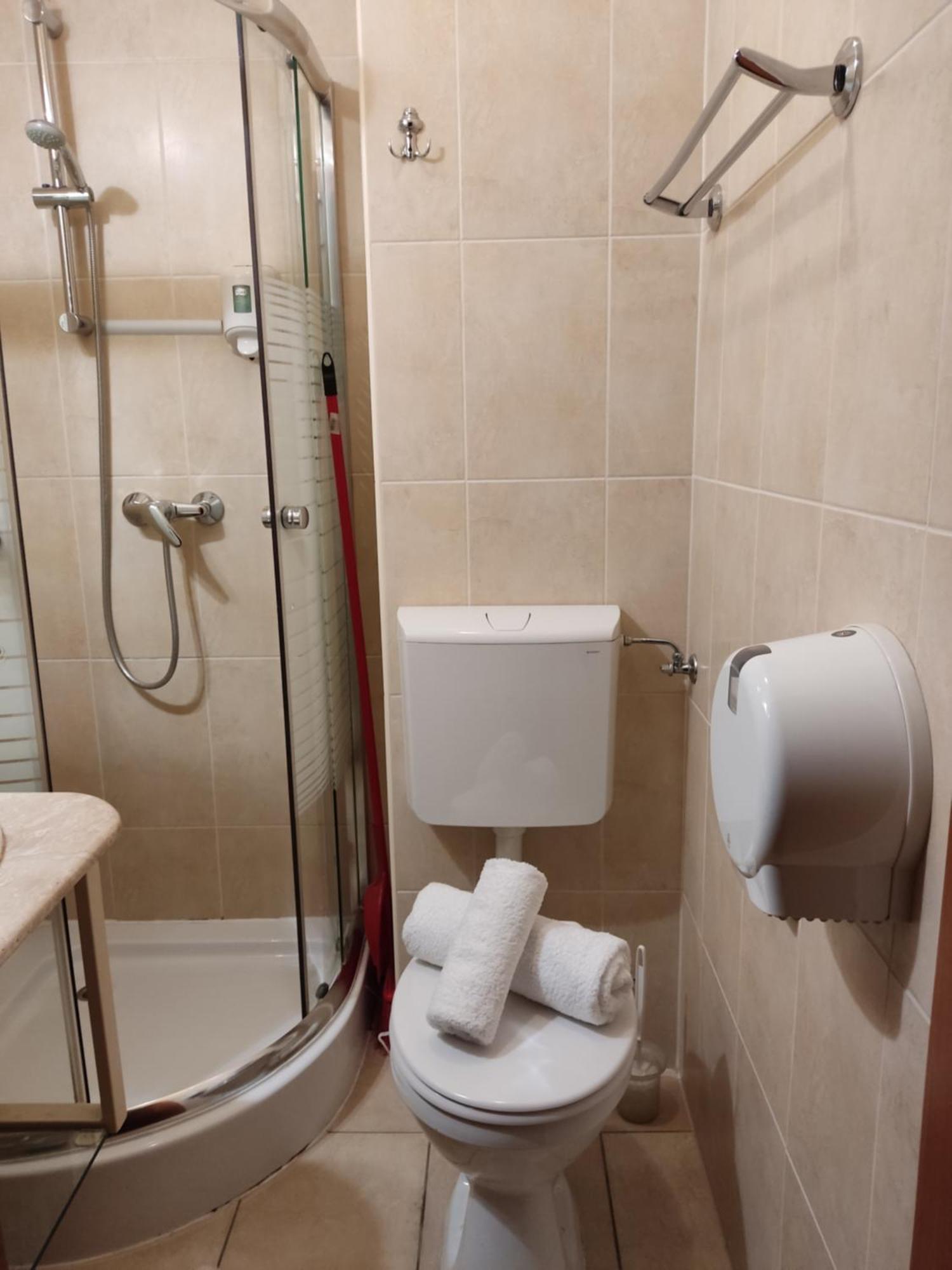 Gabi & Gabi Apartments ไฮจ์ดุสโซบอสโล ภายนอก รูปภาพ